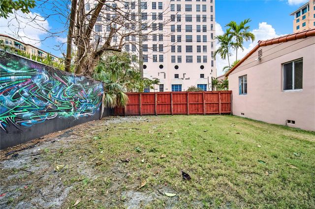 2001 SW 37th Ave, Miami, FL 33145