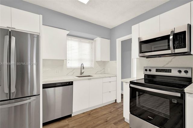 2001 SW 37th Ave, Miami, FL 33145