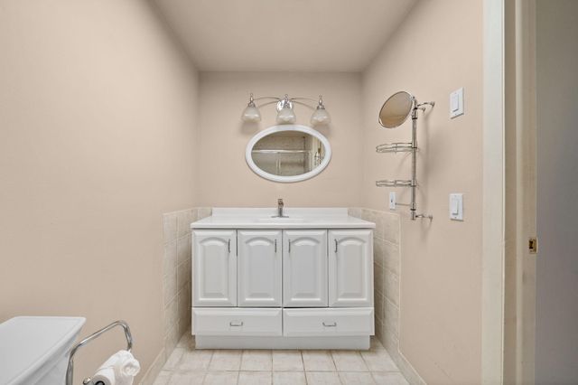 4001 Hillcrest Drive 406, Hollywood, FL 33021