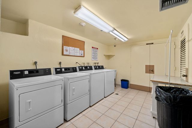 4001 Hillcrest Drive 406, Hollywood, FL 33021