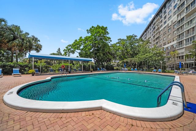 4001 Hillcrest Drive 406, Hollywood, FL 33021