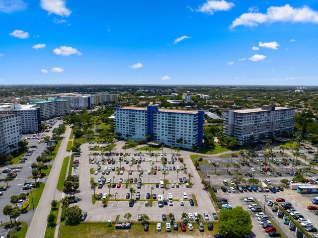 4001 Hillcrest Drive 406, Hollywood, FL 33021