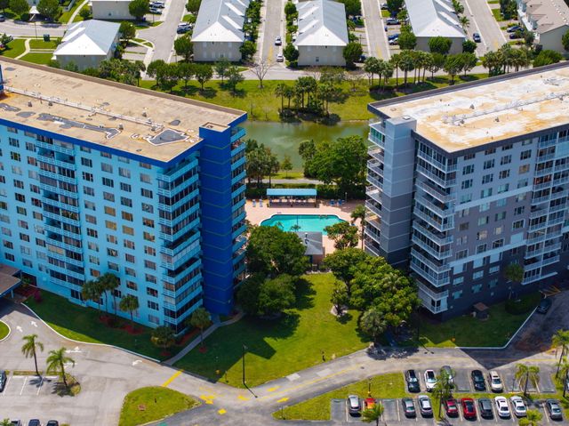 4001 Hillcrest Drive 406, Hollywood, FL 33021