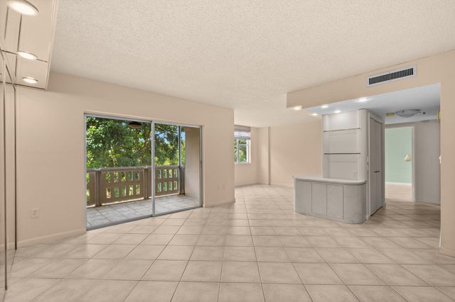 4001 Hillcrest Drive 406, Hollywood, FL 33021