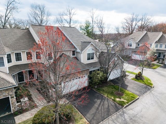 97 Winged Foot Dr, Livingston Twp., NJ 07039