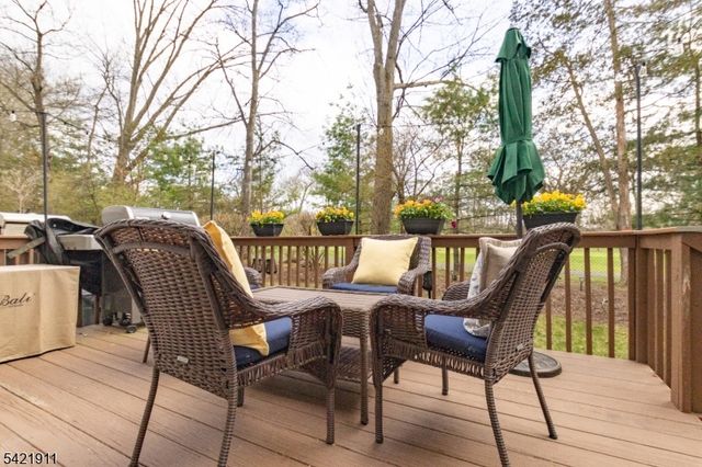 97 Winged Foot Dr, Livingston Twp., NJ 07039