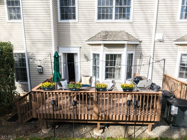 97 Winged Foot Dr, Livingston Twp., NJ 07039
