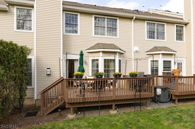 97 Winged Foot Dr, Livingston Twp., NJ 07039