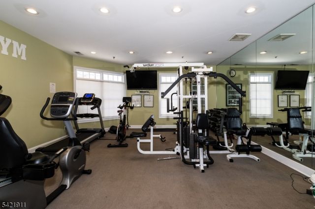 97 Winged Foot Dr, Livingston Twp., NJ 07039