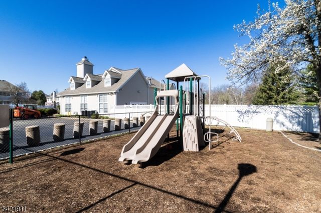 97 Winged Foot Dr, Livingston Twp., NJ 07039