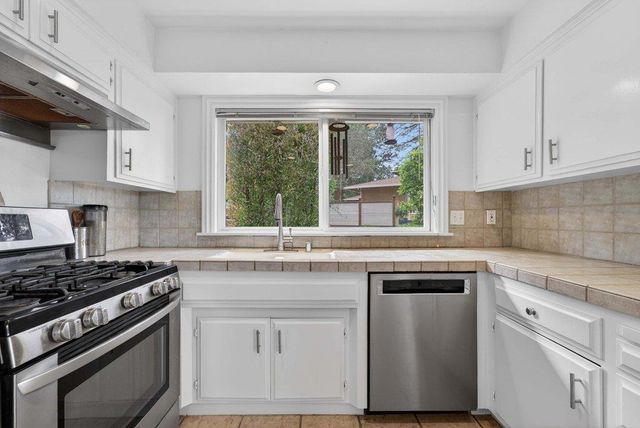 497 Estrella Drive, Scotts Valley, CA 95066