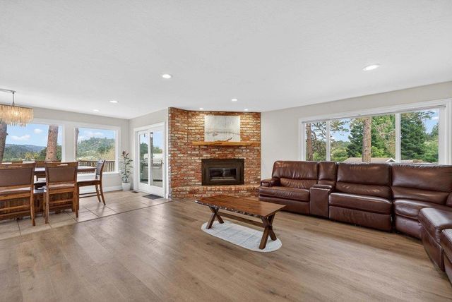 497 Estrella Drive, Scotts Valley, CA 95066