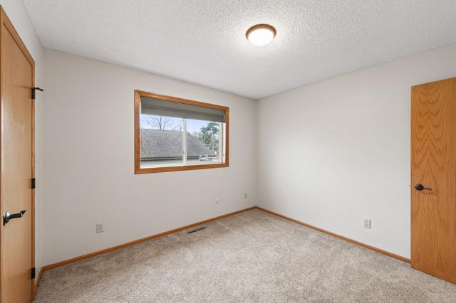 7009 110th Avenue N, Champlin, MN 55316