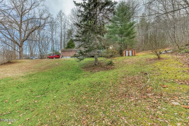 902 R D Campbell Road, Butler, TN 37640