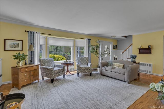 188 Flower Hill Road, Huntington, NY 11743