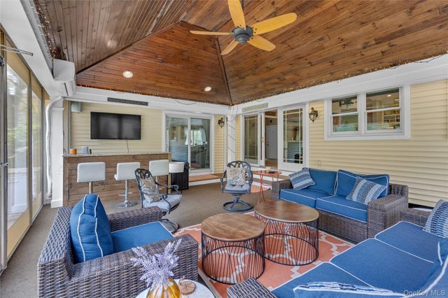 188 Flower Hill Road, Huntington, NY 11743