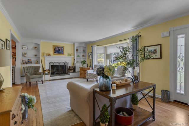 188 Flower Hill Road, Huntington, NY 11743