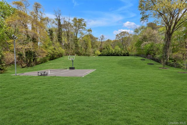 188 Flower Hill Road, Huntington, NY 11743