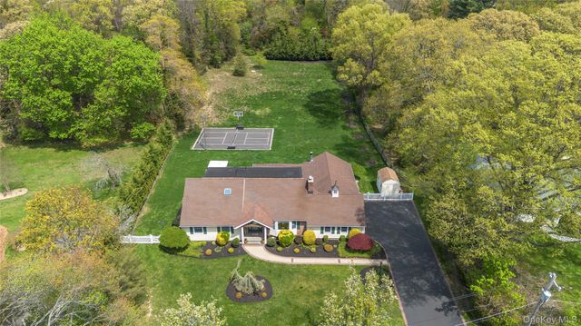 188 Flower Hill Road, Huntington, NY 11743