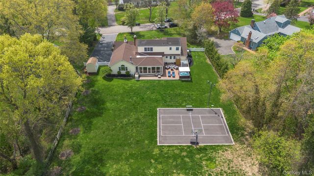188 Flower Hill Road, Huntington, NY 11743