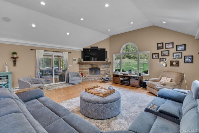 188 Flower Hill Road, Huntington, NY 11743