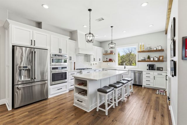 108 Golf Walk Circle, Denison, TX 75020