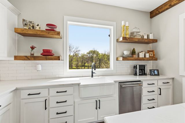 108 Golf Walk Circle, Denison, TX 75020