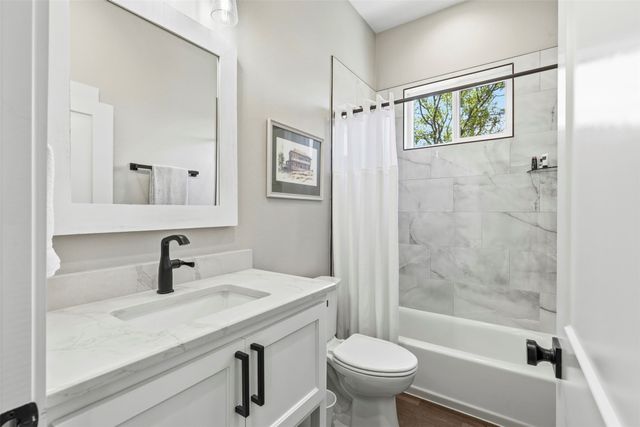 108 Golf Walk Circle, Denison, TX 75020