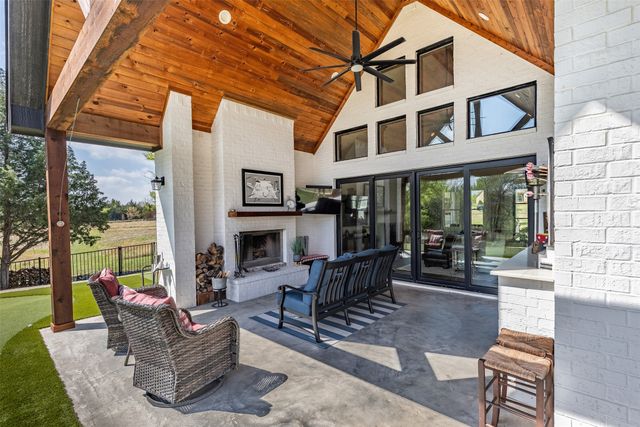 108 Golf Walk Circle, Denison, TX 75020