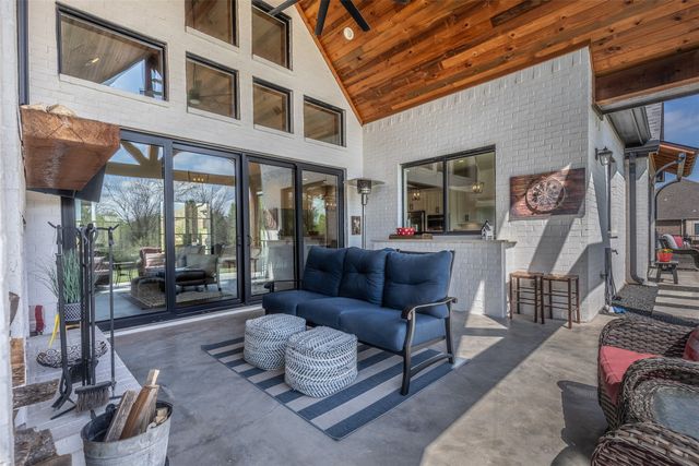 108 Golf Walk Circle, Denison, TX 75020