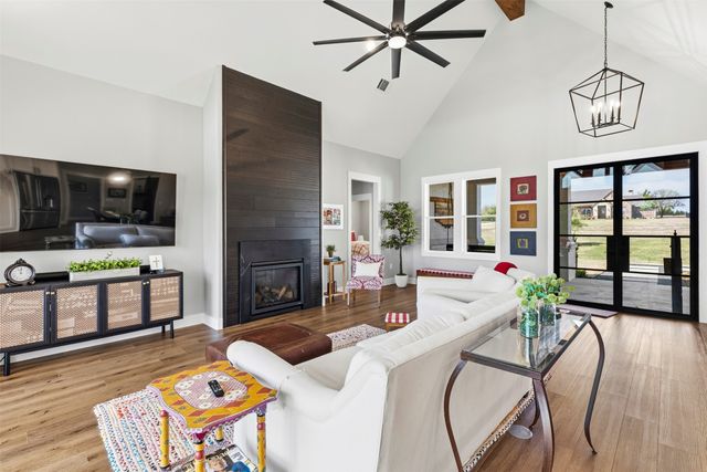 108 Golf Walk Circle, Denison, TX 75020