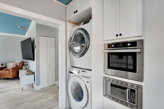 240 NW 9th Avenue, Delray Beach, FL 33444