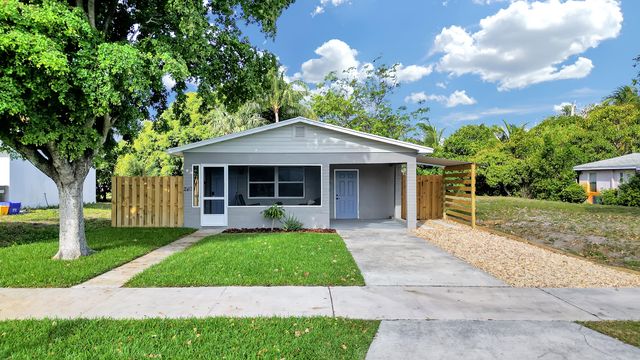 240 NW 9th Avenue, Delray Beach, FL 33444
