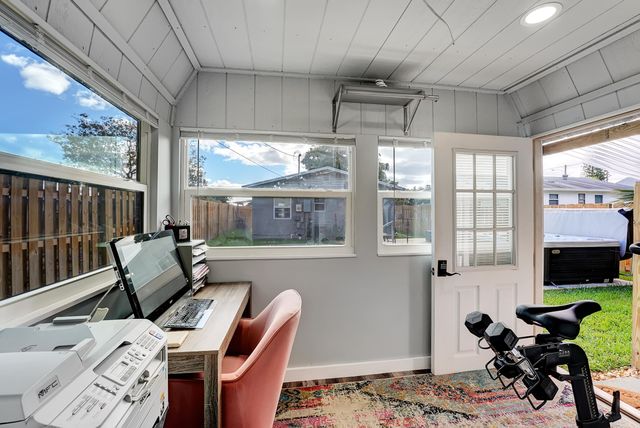 240 NW 9th Avenue, Delray Beach, FL 33444