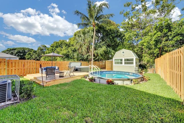 240 NW 9th Avenue, Delray Beach, FL 33444