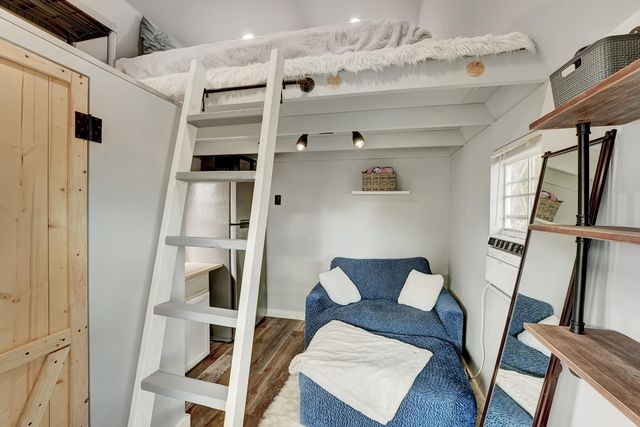 240 NW 9th Avenue, Delray Beach, FL 33444