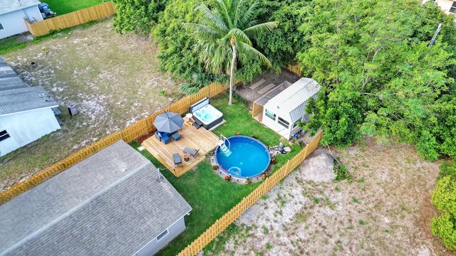 240 NW 9th Avenue, Delray Beach, FL 33444