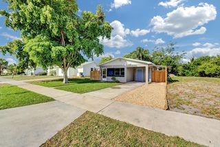 240 NW 9th Avenue, Delray Beach, FL 33444