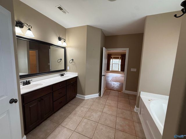 29794 Thunderpaw Drive, Harvest, AL 35749