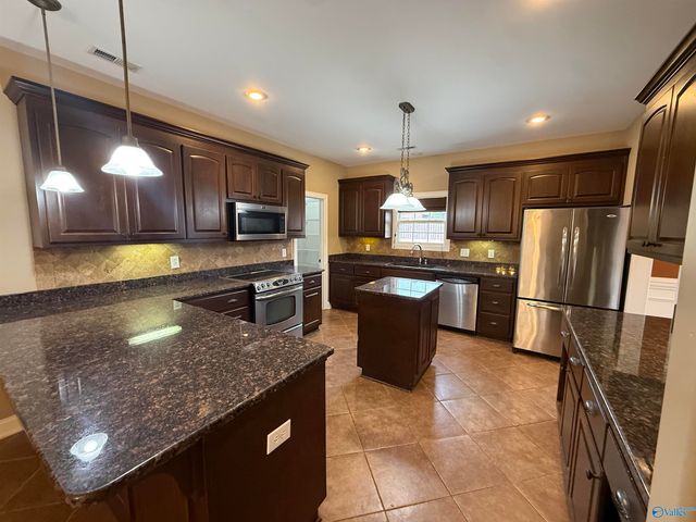 29794 Thunderpaw Drive, Harvest, AL 35749