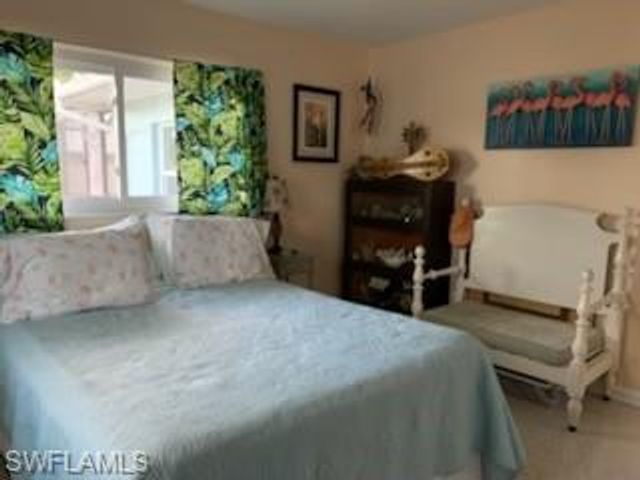 864 SE 41st ST, Cape Coral, FL 33904