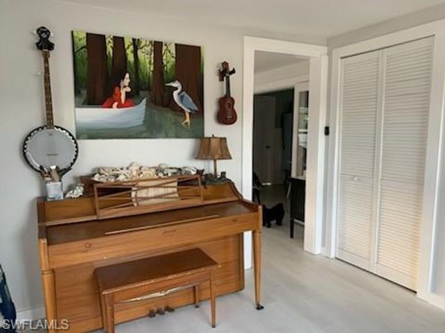 864 SE 41st ST, Cape Coral, FL 33904