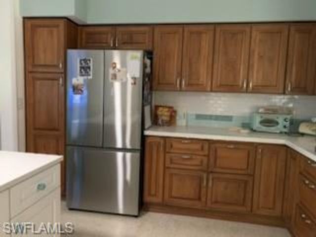 864 SE 41st ST, Cape Coral, FL 33904