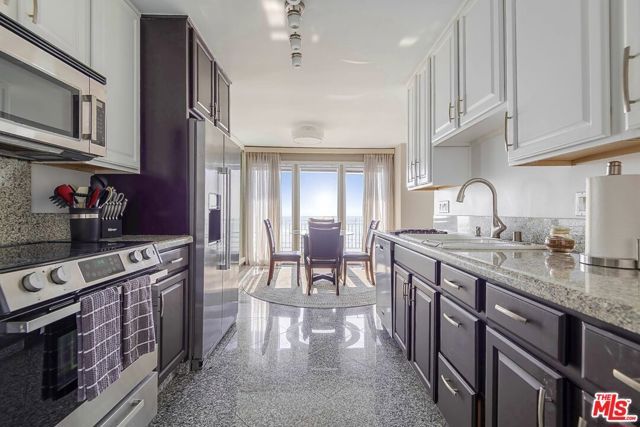 18065 Coastline Drive 4, Malibu, CA 90265