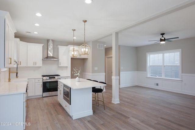 2105 1st Avenue, Toms River, NJ 08753