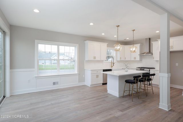 2105 1st Avenue, Toms River, NJ 08753