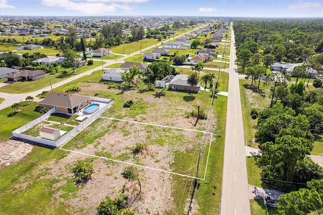 614 JACARANDA PARKWAY E, Cape Coral, FL 33909