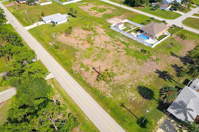 614 JACARANDA PARKWAY E, Cape Coral, FL 33909