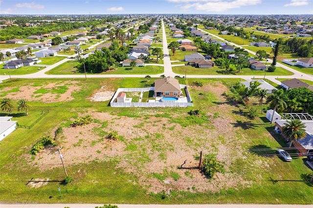 614 JACARANDA PARKWAY E, Cape Coral, FL 33909