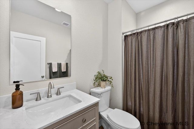 3939 DIXON DR, Cheyenne, WY 82009